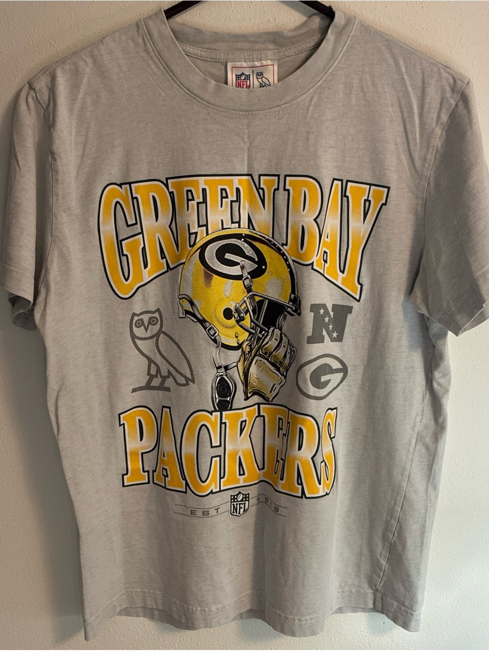 OVO x Green Bay Packers Graphic T shirt - Gray and Yellow